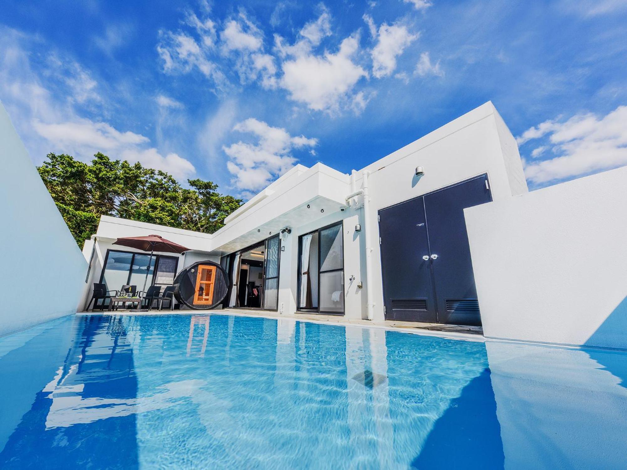 Private Pool Villa Motobu Exterior photo